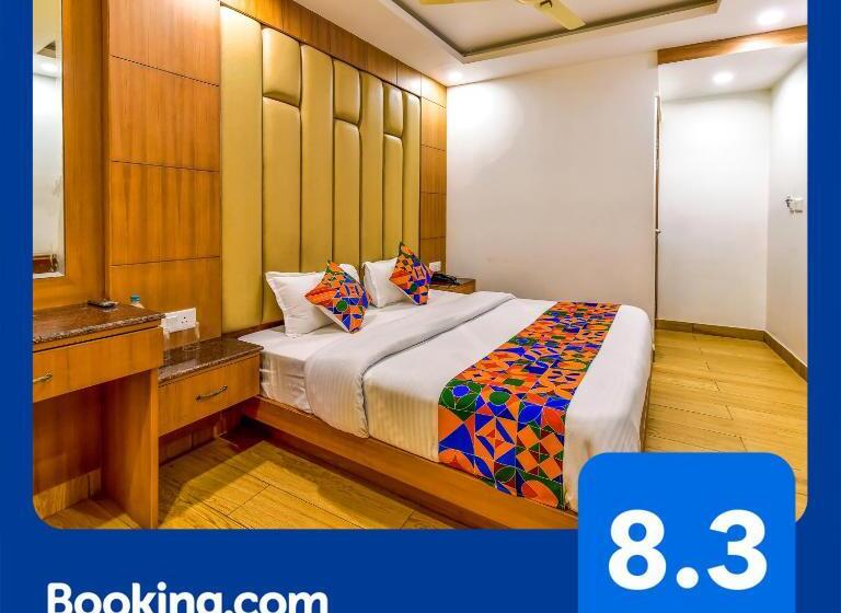 Hotel Fabexpress Clock View 500m From The Mall Road