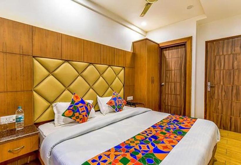 Hotel Fabexpress Clock View 500m From The Mall Road