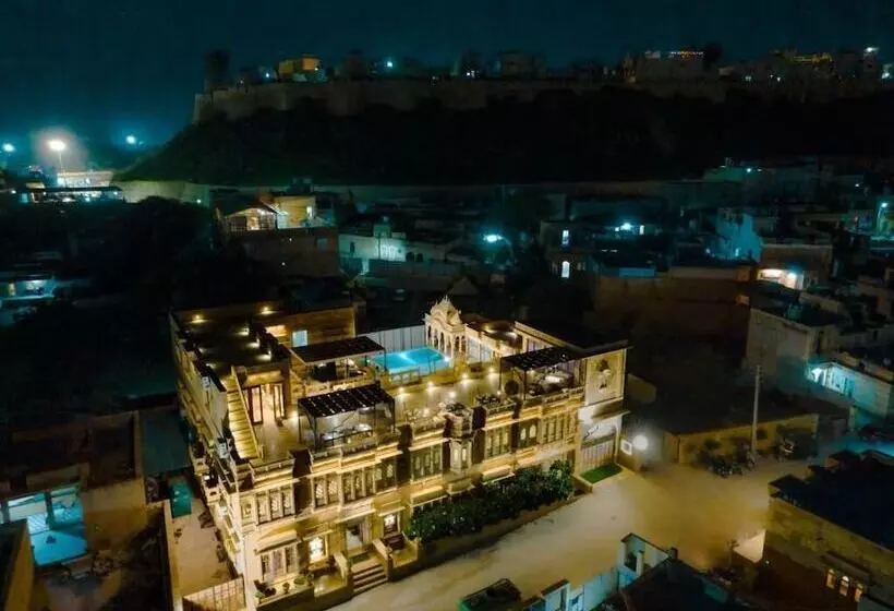 هتل Grand Khalifa