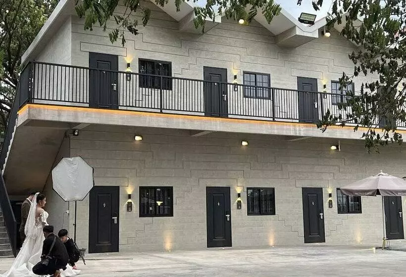 هتل Macchiato Resort Savannakhet