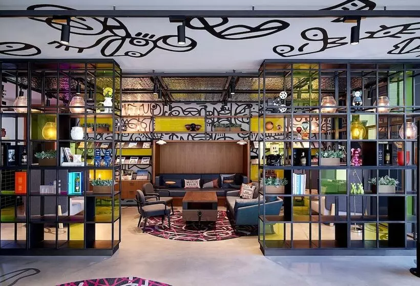 ホテル Moxy Seoul, Myeongdong