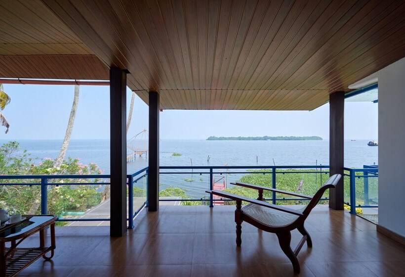 בית מלון כפרי Seclude By The Lake Alleppey