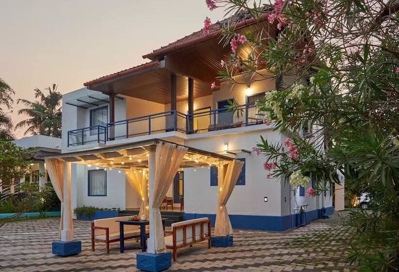 ホテル Seclude By The Lake Alleppey