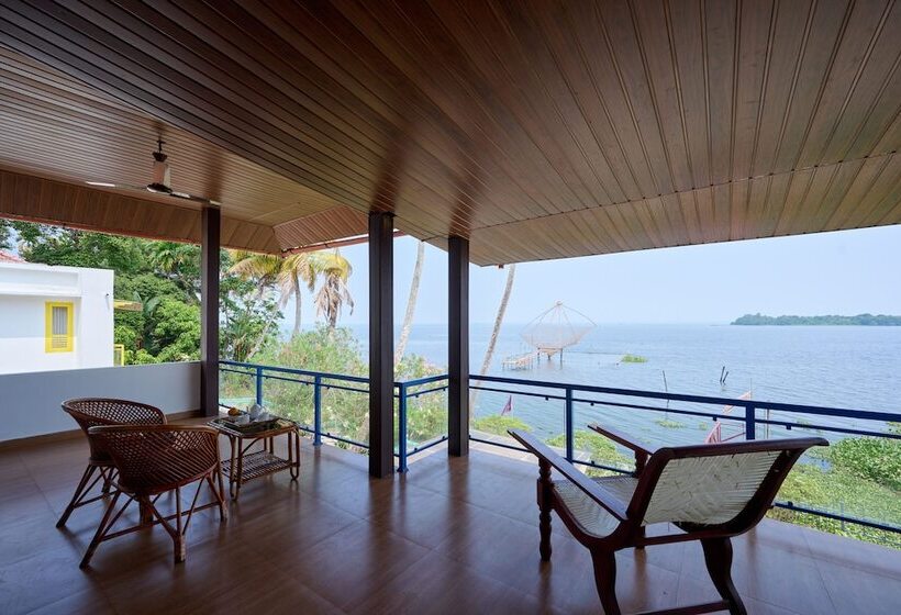 בית מלון כפרי Seclude By The Lake Alleppey