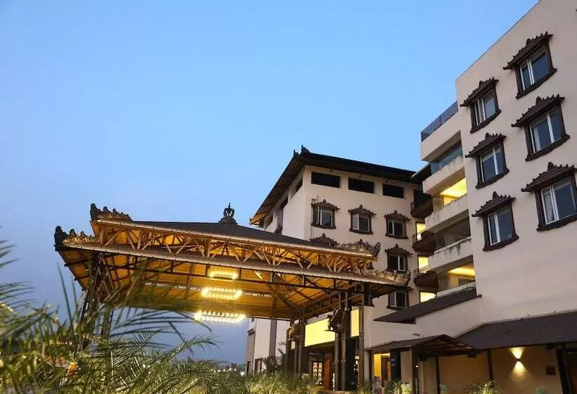 Hotelli Shyama Sarovar Portico