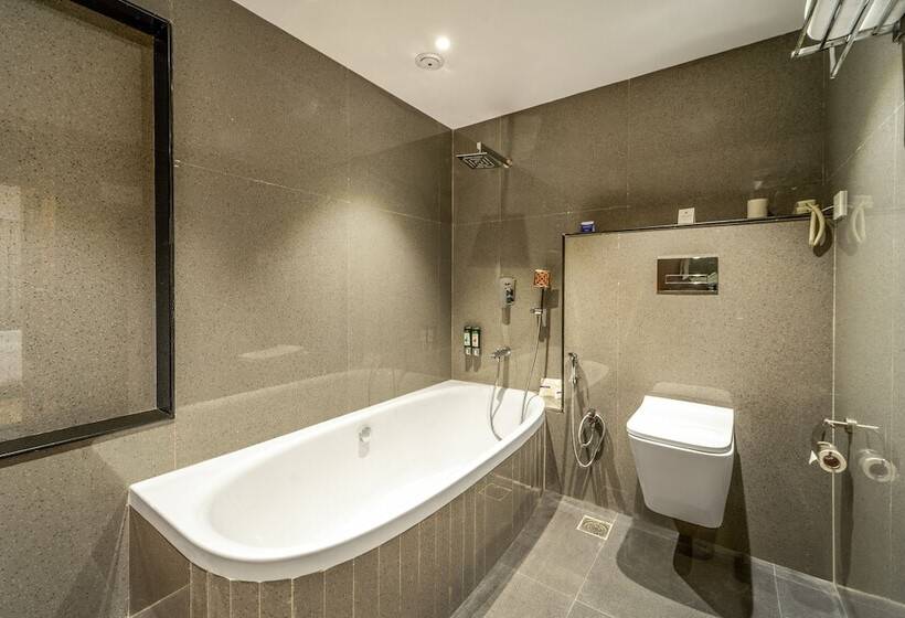 Hotel Shyama Sarovar Portico