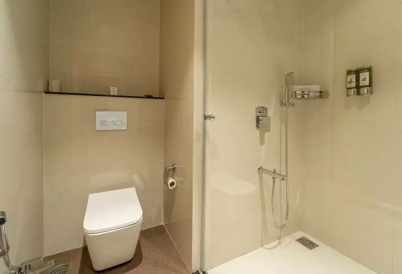 Hotelli Shyama Sarovar Portico