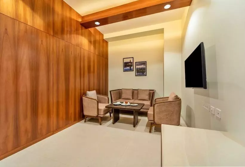 Hotelli Shyama Sarovar Portico