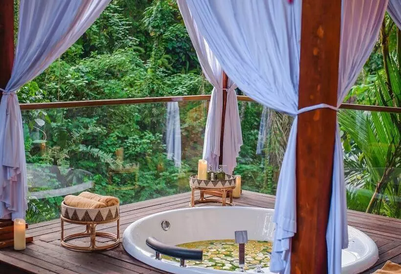 Hotelli The Sebali Resort