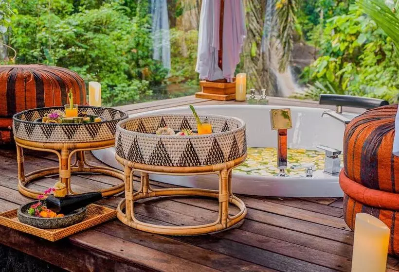 Hotelli The Sebali Resort