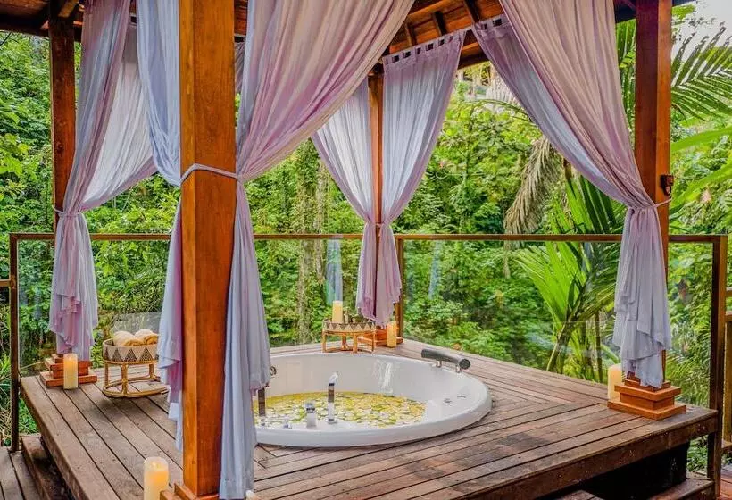 Hotelli The Sebali Resort