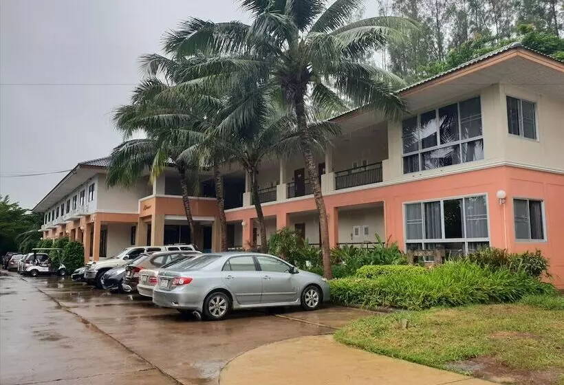 Hotelli Kabinburi Sport Club   Kbsc