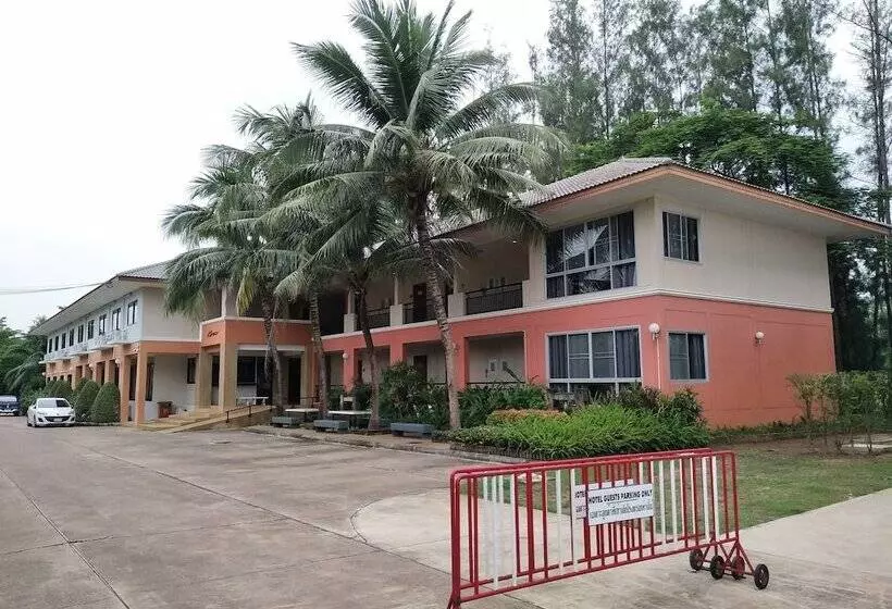 Hotelli Kabinburi Sport Club   Kbsc