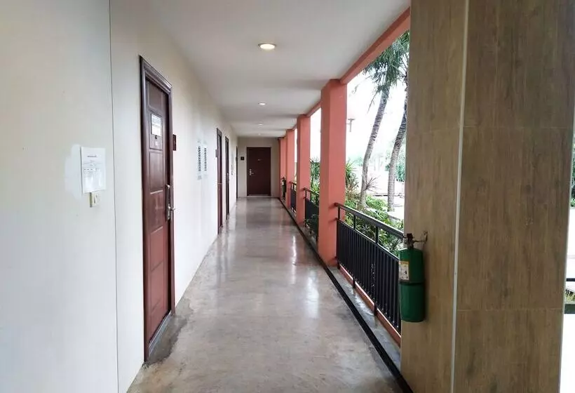 Hotelli Kabinburi Sport Club   Kbsc