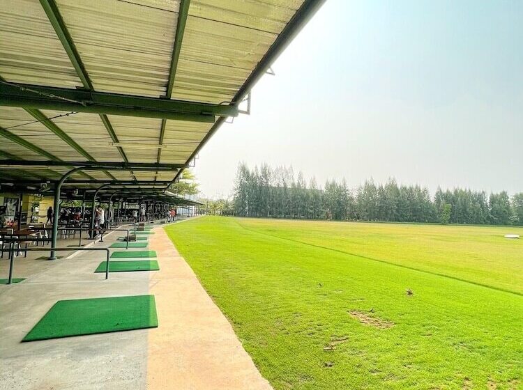 ホテル Kabinburi Sport Club Kbsc