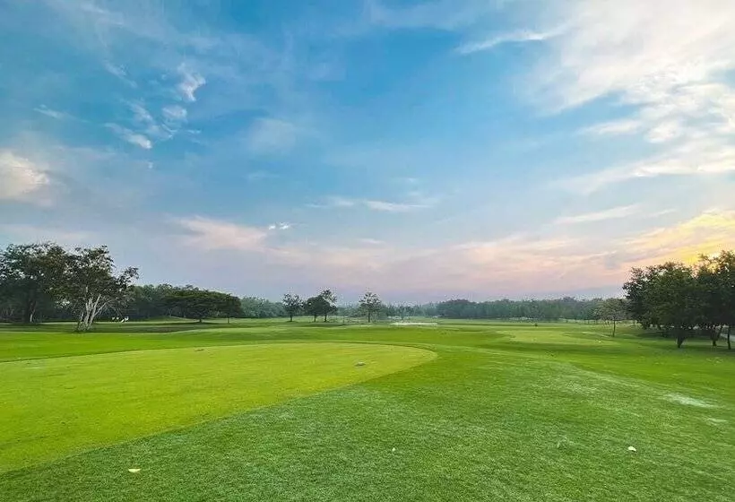 Hotelli Kabinburi Sport Club   Kbsc