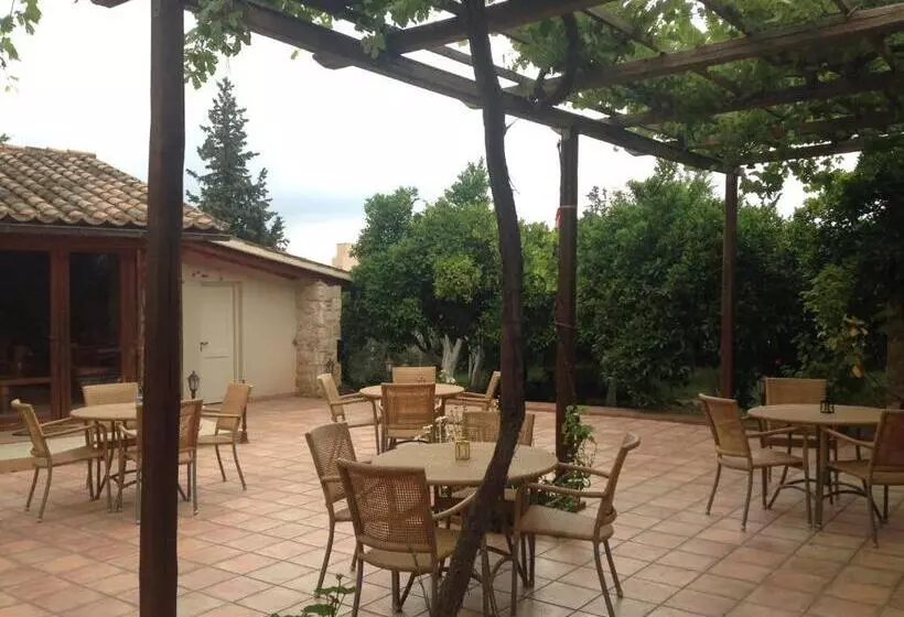 Hotelli Pyrgos Of Mystra