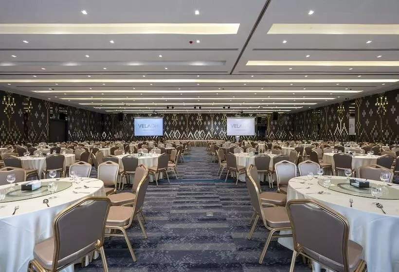 Hotelli Vela Dhi Nakhon Phanom