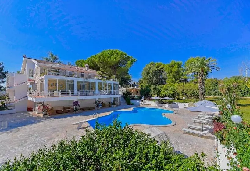 ベッドアンドブレックファースト Villa Del Sole Martina Franca