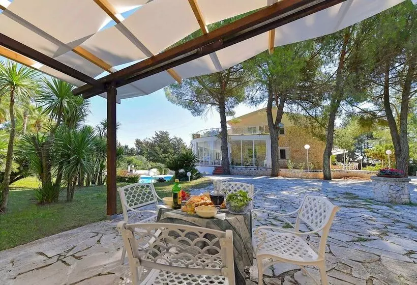 ベッドアンドブレックファースト Villa Del Sole Martina Franca