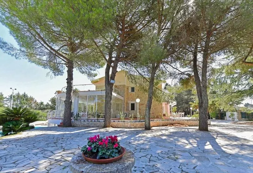 ベッドアンドブレックファースト Villa Del Sole Martina Franca