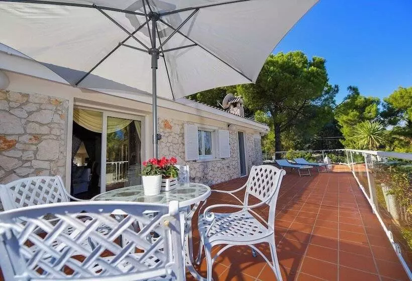 ベッドアンドブレックファースト Villa Del Sole Martina Franca