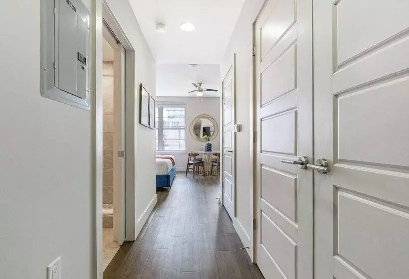 Charming Studio Near French Quarter
