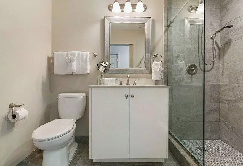 Charming Studio Near French Quarter