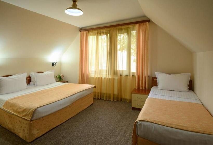 مسافرخانه Alpina Resort By Stellar Hotels, Tsaghkadzor