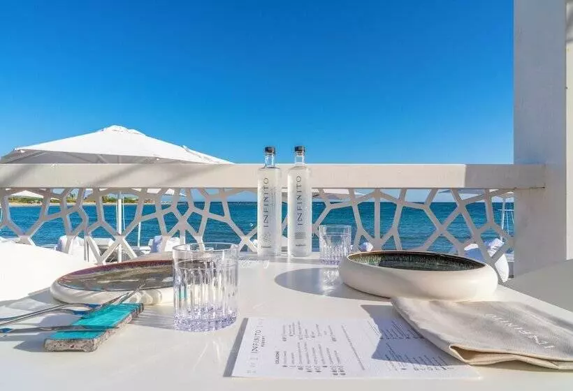 مسافرخانه Infinito Resort