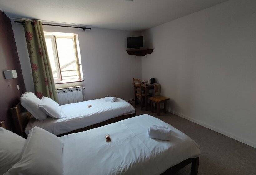 فندق 1799 Rte Des écharmeaux