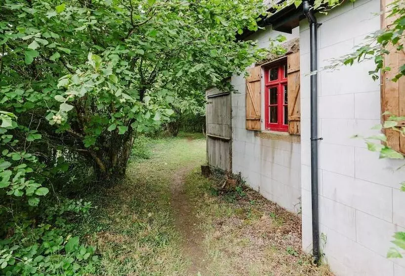 Hotelli Beautiful Riverside Lodge In Newbridge On Wye