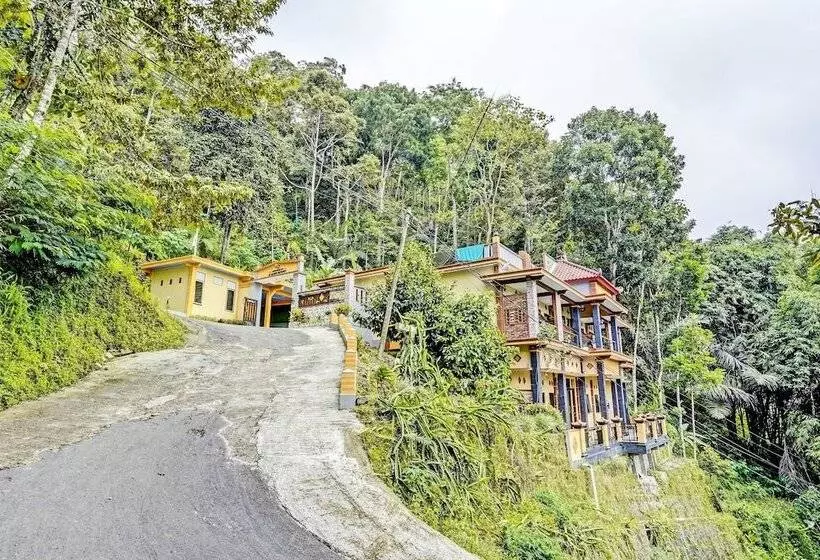 ホテル D'jamus Resort Telaga Ngebel By Oyo