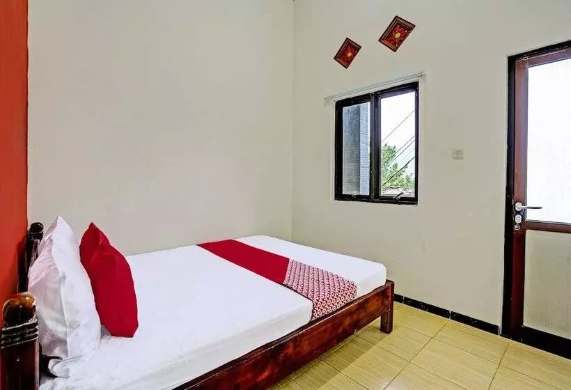 ホテル D'jamus Resort Telaga Ngebel By Oyo