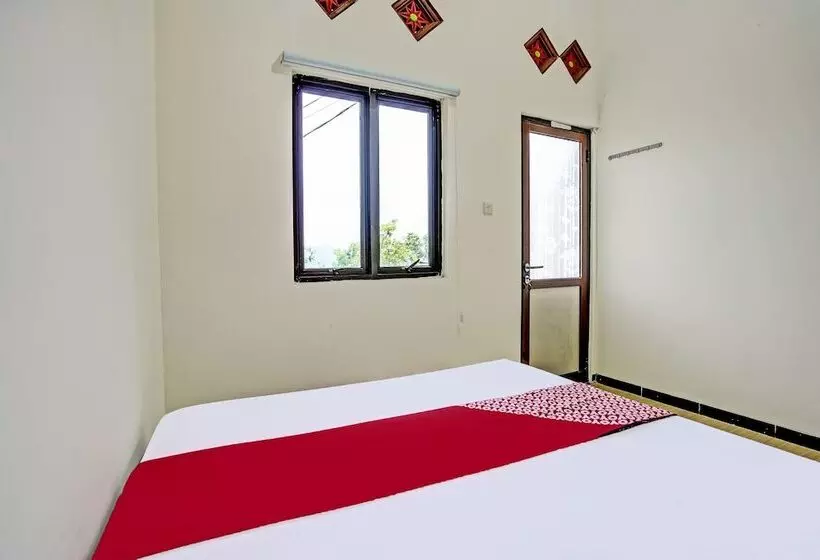 ホテル D'jamus Resort Telaga Ngebel By Oyo