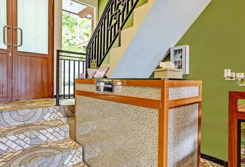 ホテル D'jamus Resort Telaga Ngebel By Oyo