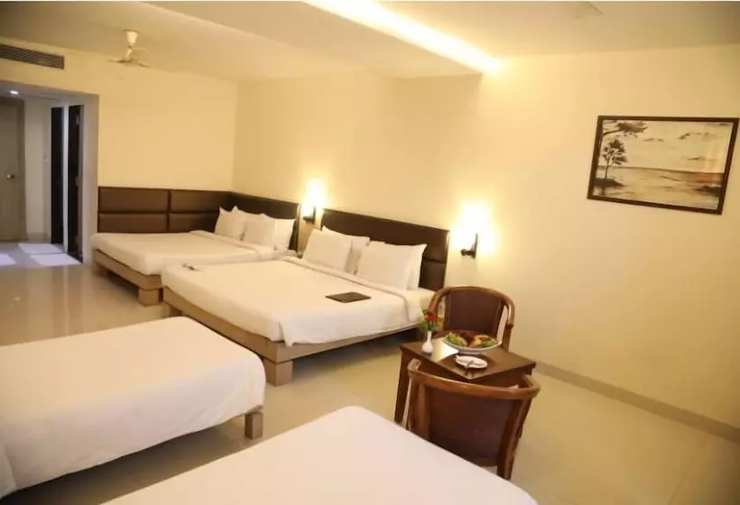 Hotelli Kanha's Palm Springs