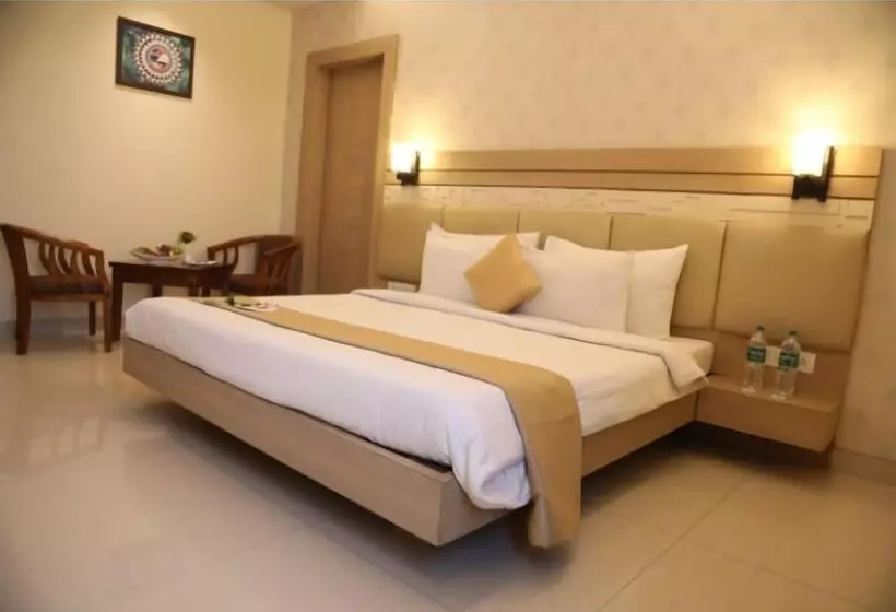 Hotelli Kanha's Palm Springs