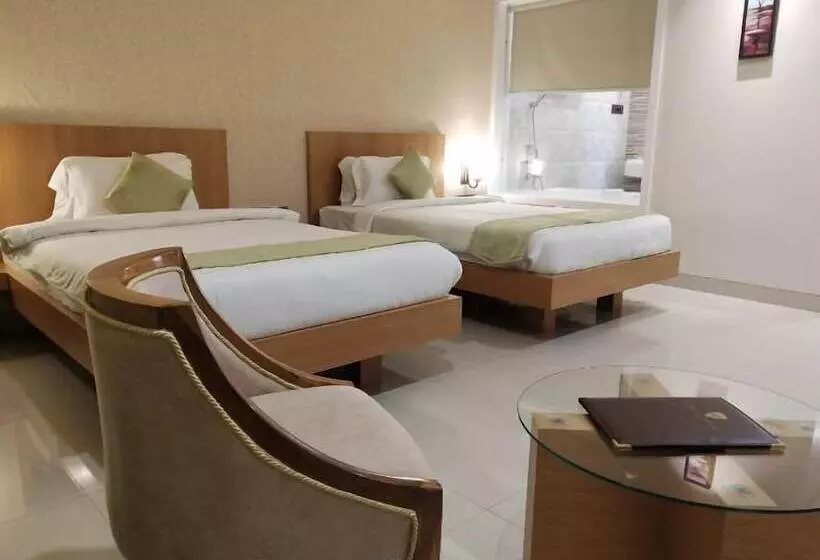 Hotelli Kanha's Palm Springs