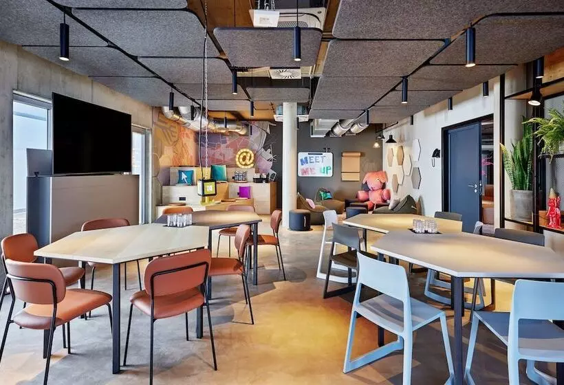 Hotelli Moxy Karlsruhe