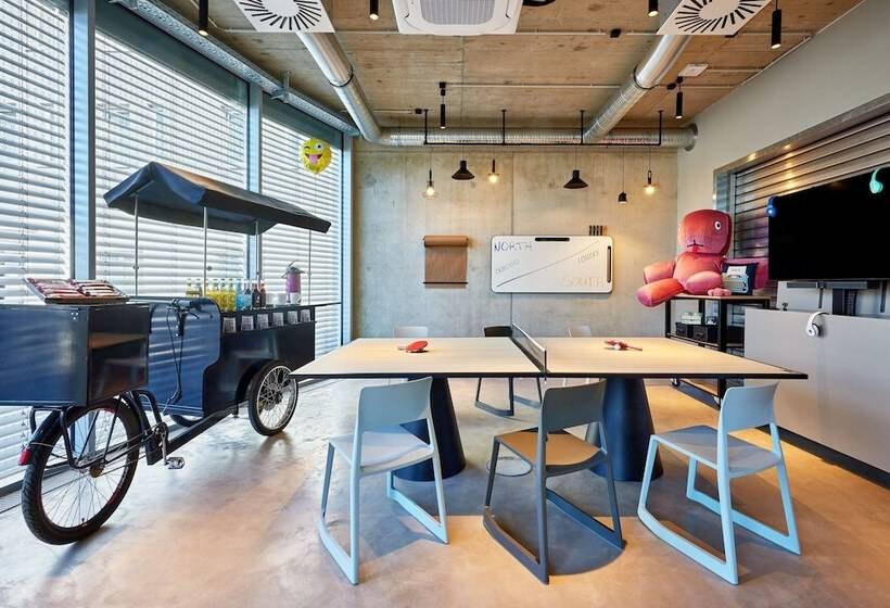 هتل Moxy Karlsruhe