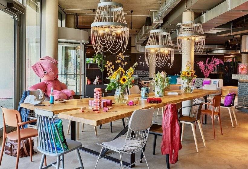 هتل Moxy Karlsruhe