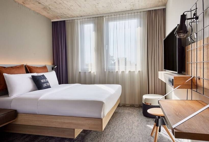 هتل Moxy Karlsruhe