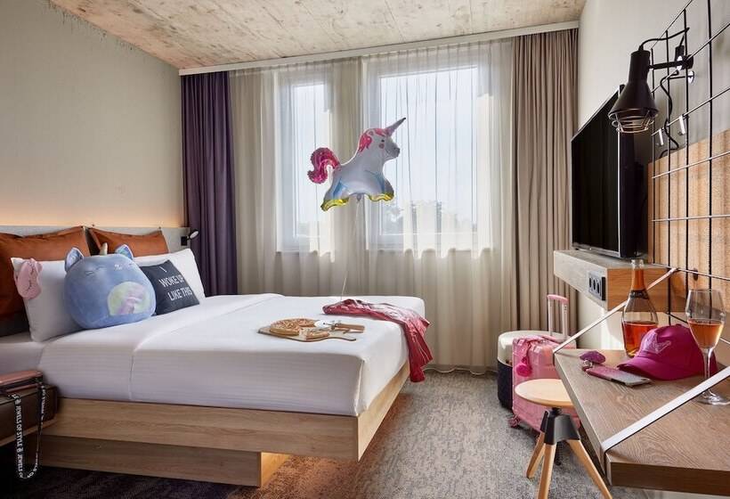 هتل Moxy Karlsruhe