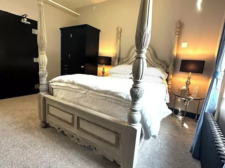 ホテル Silverton Mountain Manor