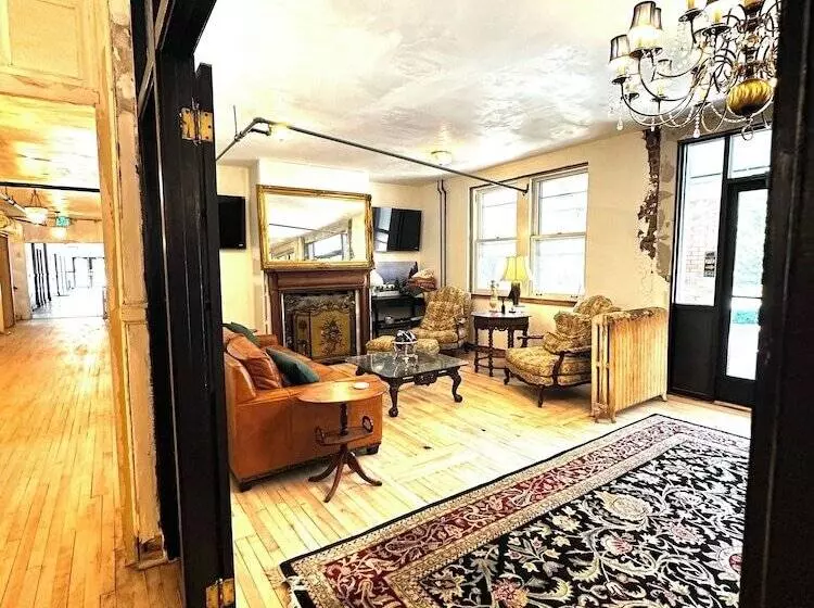 ホテル Silverton Mountain Manor