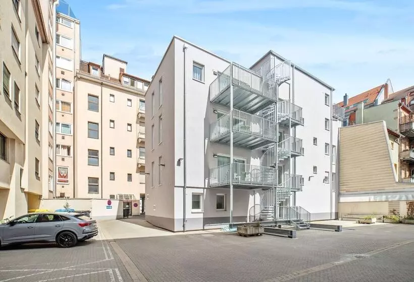 Limehome Nuremberg Celtisplatz