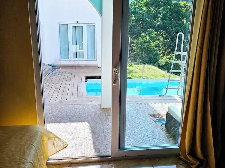 پانسیون Boston Bay