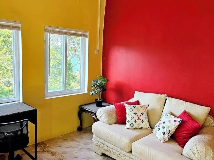 پانسیون Boston Bay