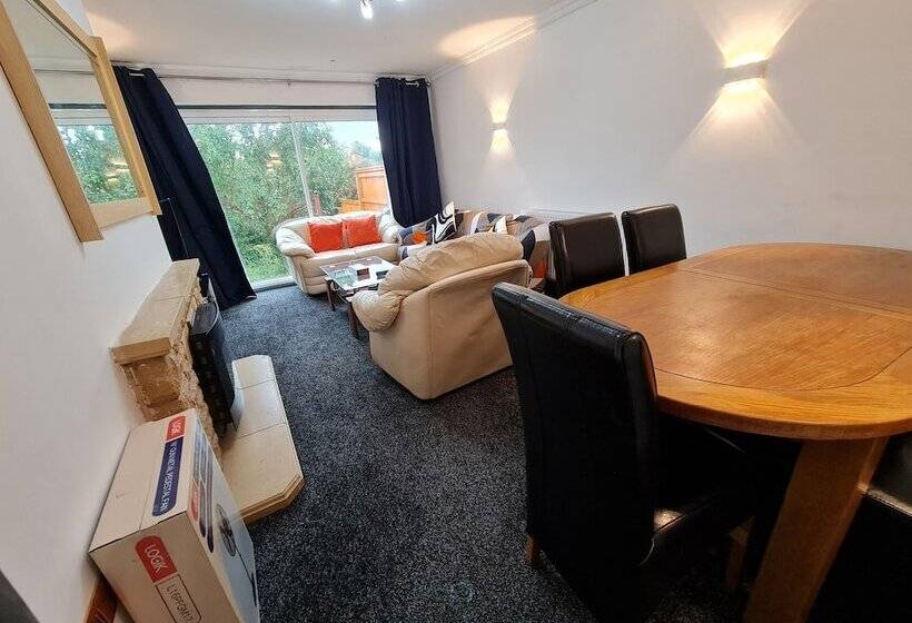 住所 2 Bed House Bungalow In Bristol